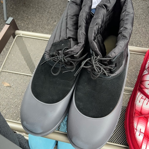 UGG Classic Mini Lace-Up Weather Boot - Picture 4 of 5